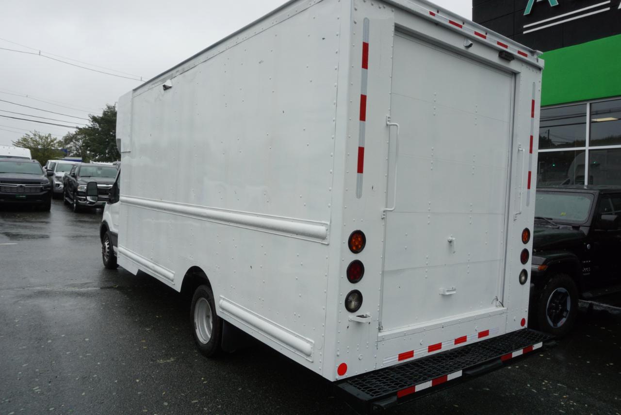 Ford Transit Cutaway T-350 RWD DRW 138" WB 9950 GVWR 2021