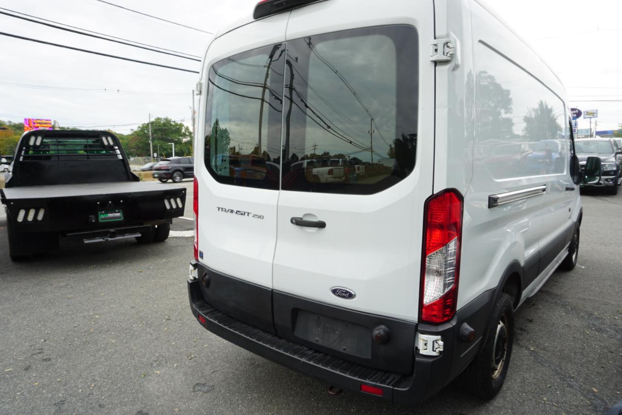 Ford Transit Van T-250 148" Med Rf 9000 GVWR Sliding RH Dr 2019