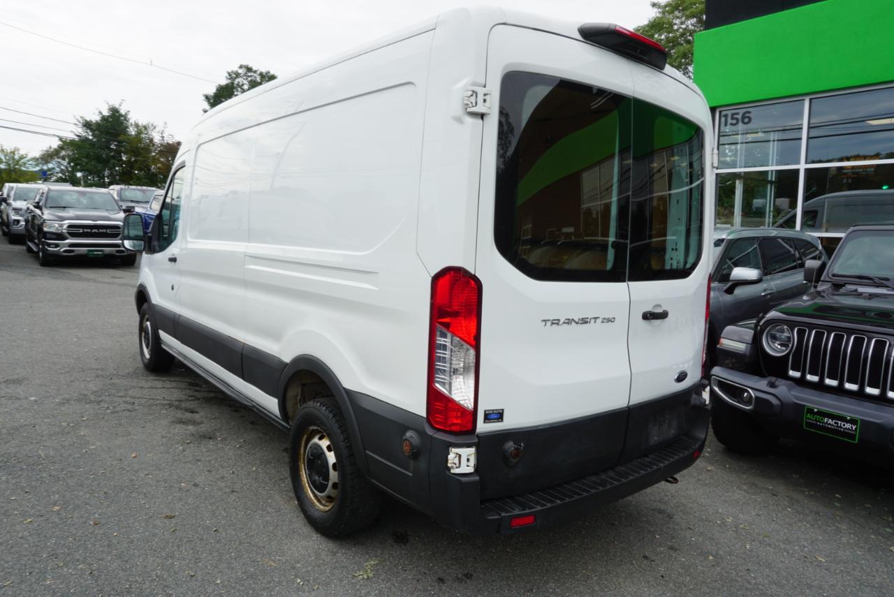 Ford Transit Van T-250 148" Med Rf 9000 GVWR Sliding RH Dr 2019