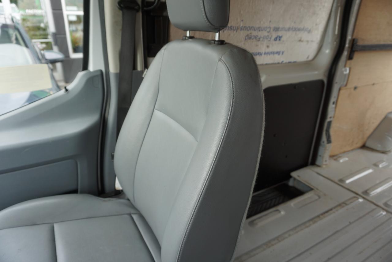 Ford Transit Van T-250 148" Med Rf 9000 GVWR Sliding RH Dr 2019