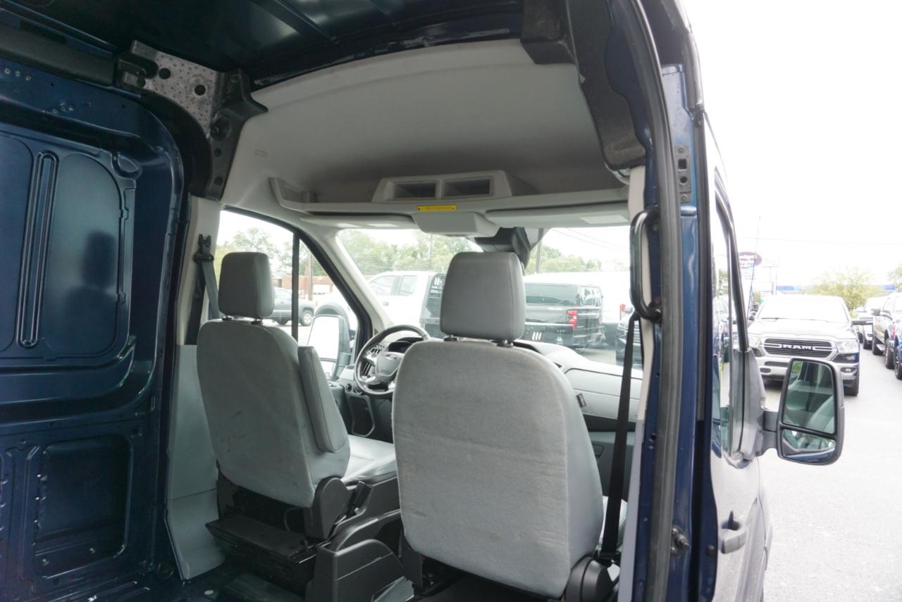 Ford Transit Van T-150 130" Med Rf 8600 GVWR Sliding RH Dr 2018
