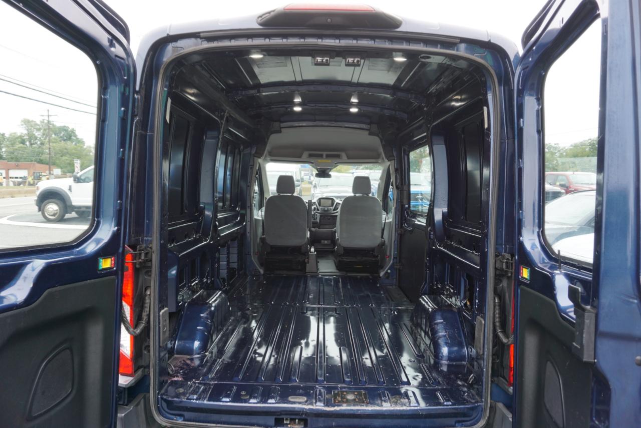 Ford Transit Van T-150 130" Med Rf 8600 GVWR Sliding RH Dr 2018