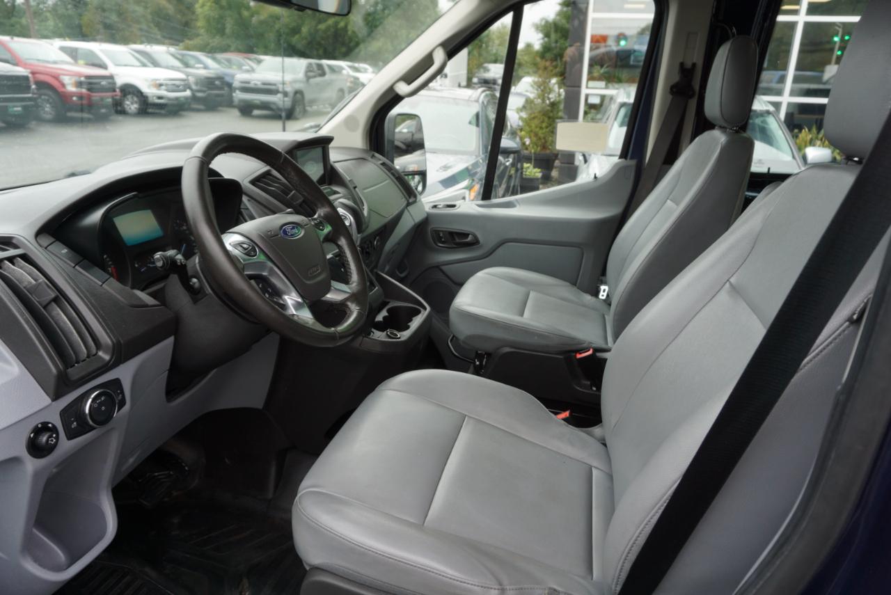 Ford Transit Van T-150 130" Med Rf 8600 GVWR Sliding RH Dr 2018