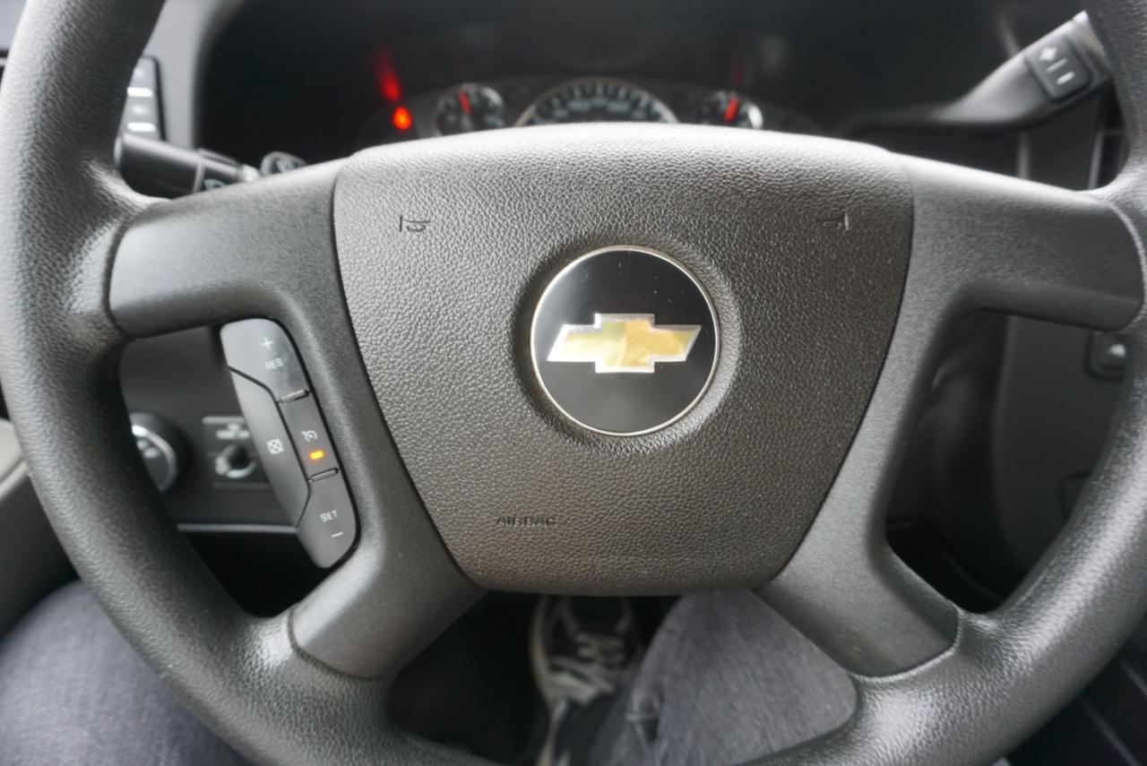 Chevrolet Express Cargo Van RWD 2500 135" 2020