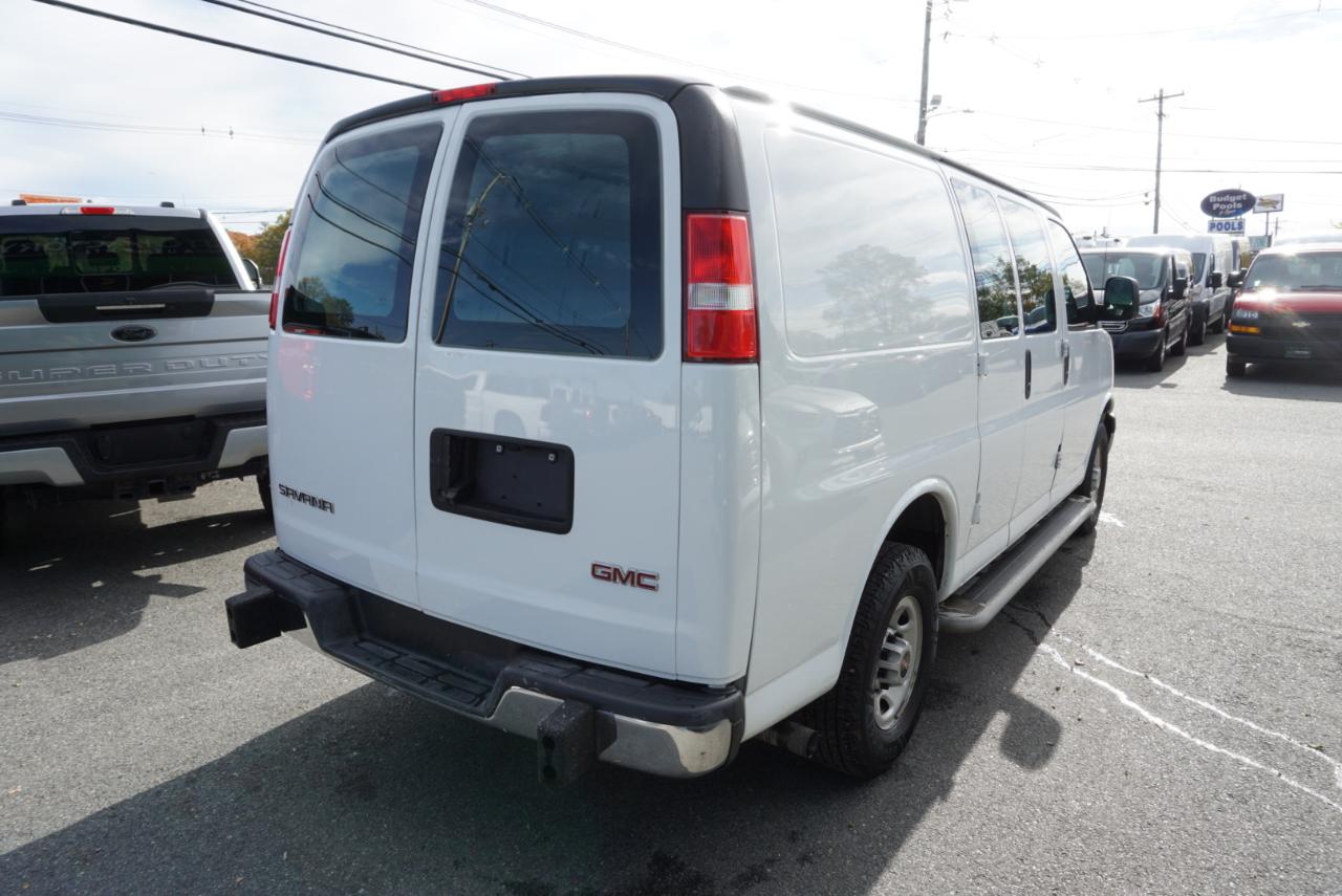 GMC Savana Cargo Van  2021