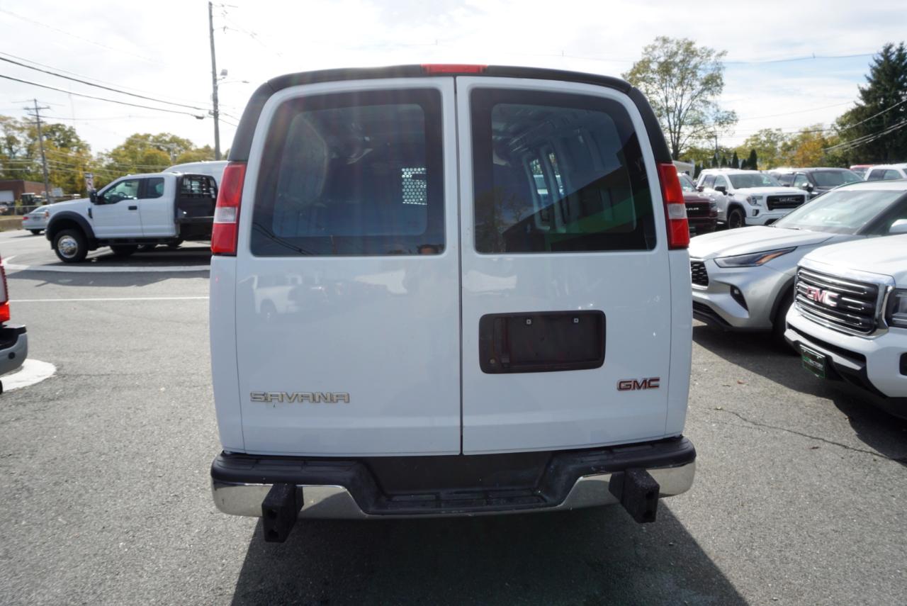 GMC Savana Cargo Van  2021