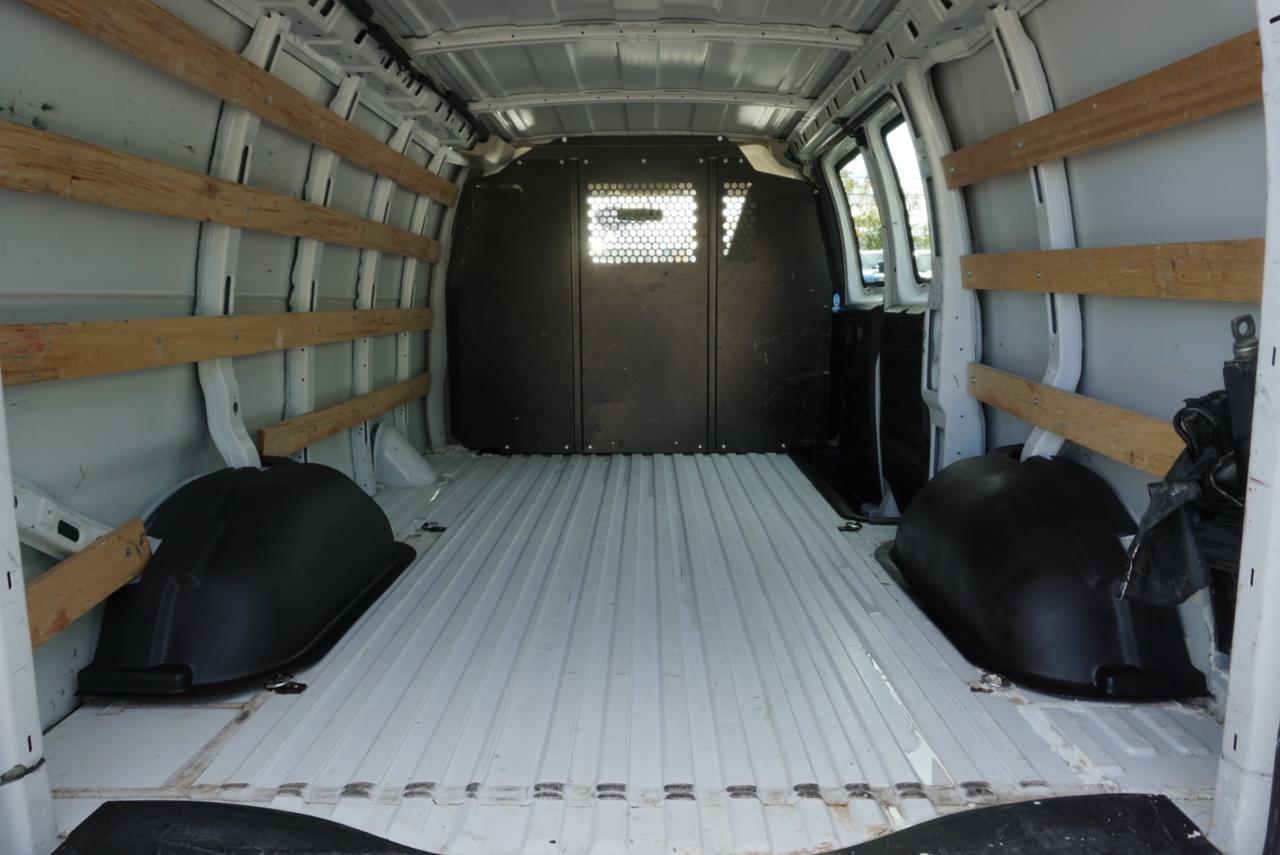 GMC Savana Cargo Van  2021
