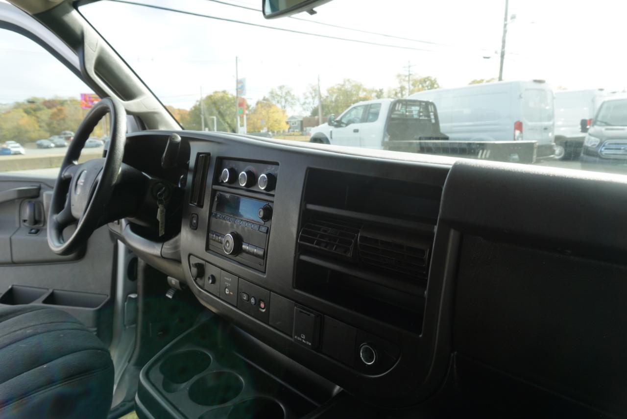 GMC Savana Cargo Van  2021