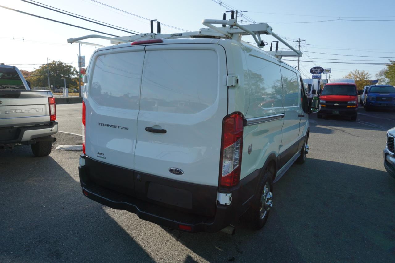 Ford Transit Cargo Van  2022