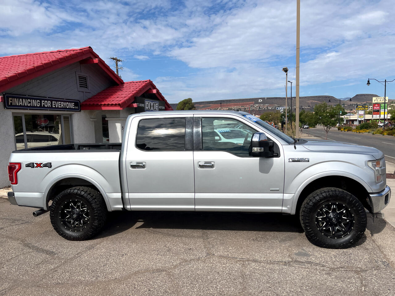 Ford F-150 Lariat SuperCrew 5.5-ft. Bed 4WD 2017