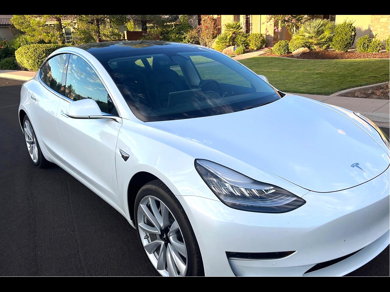 Tesla Model 3 Mid Range 2019