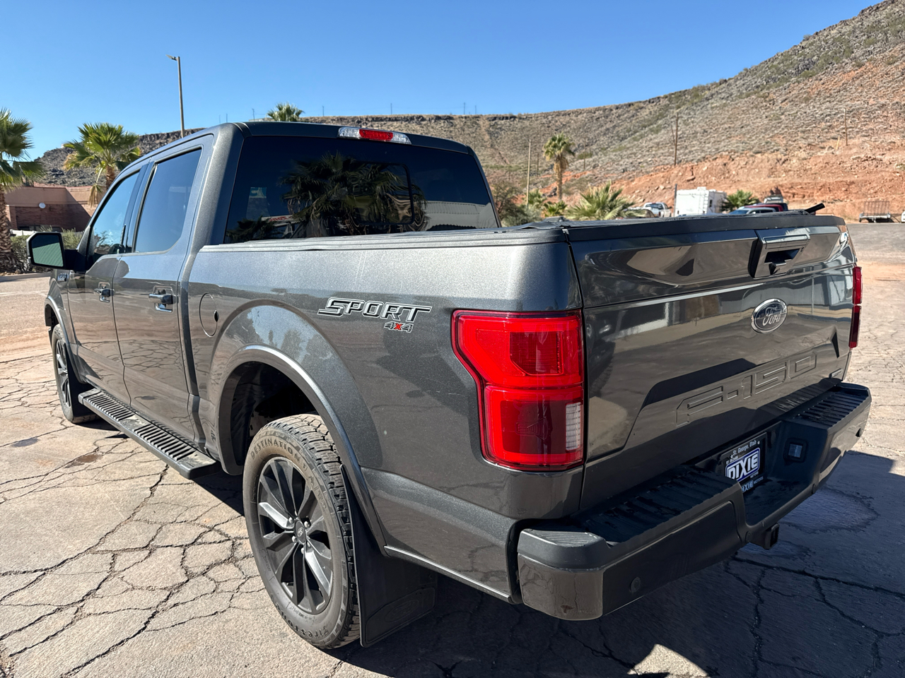 Ford F-150 Lariat 4WD SuperCrew 5.5' Box 2019 Ford F-150 Lariat 4WD SuperCrew 5.5' Box 2019