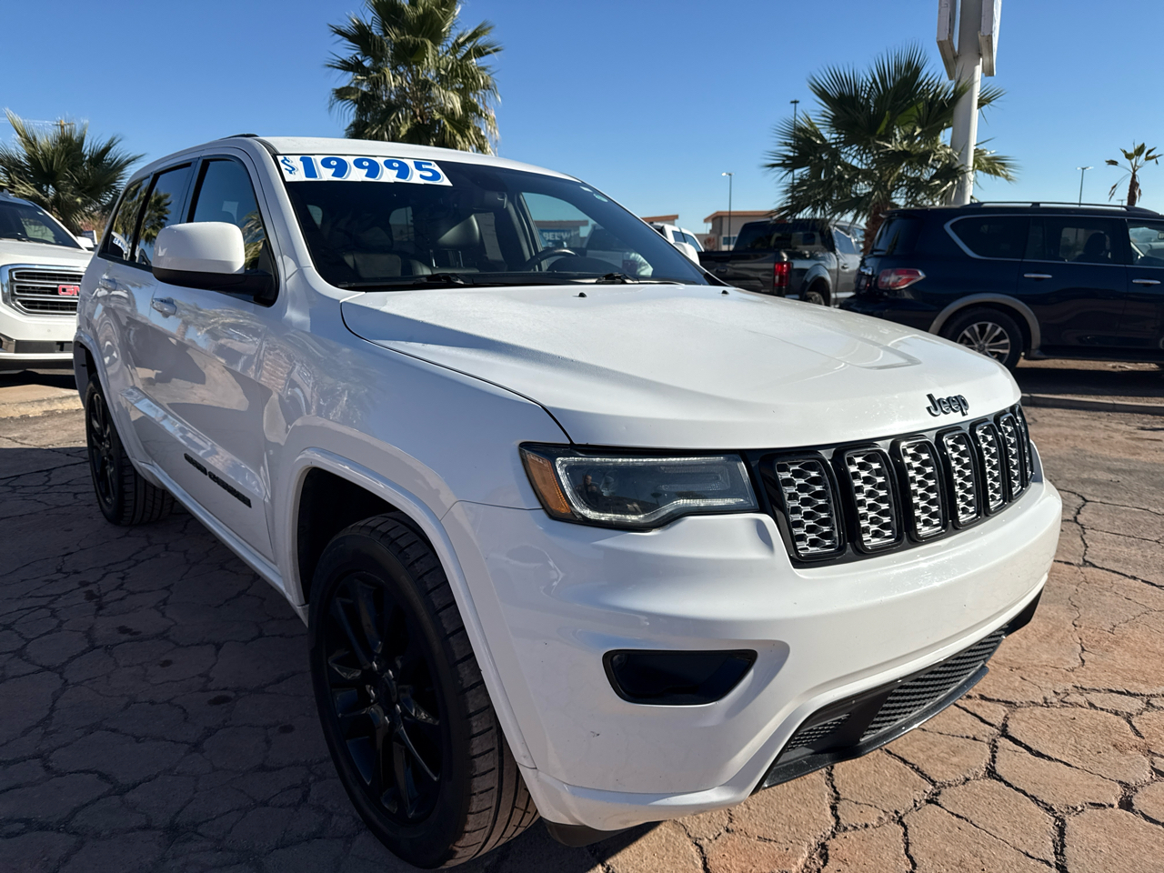 2020 Jeep Grand Cherokee Laredo 4WD