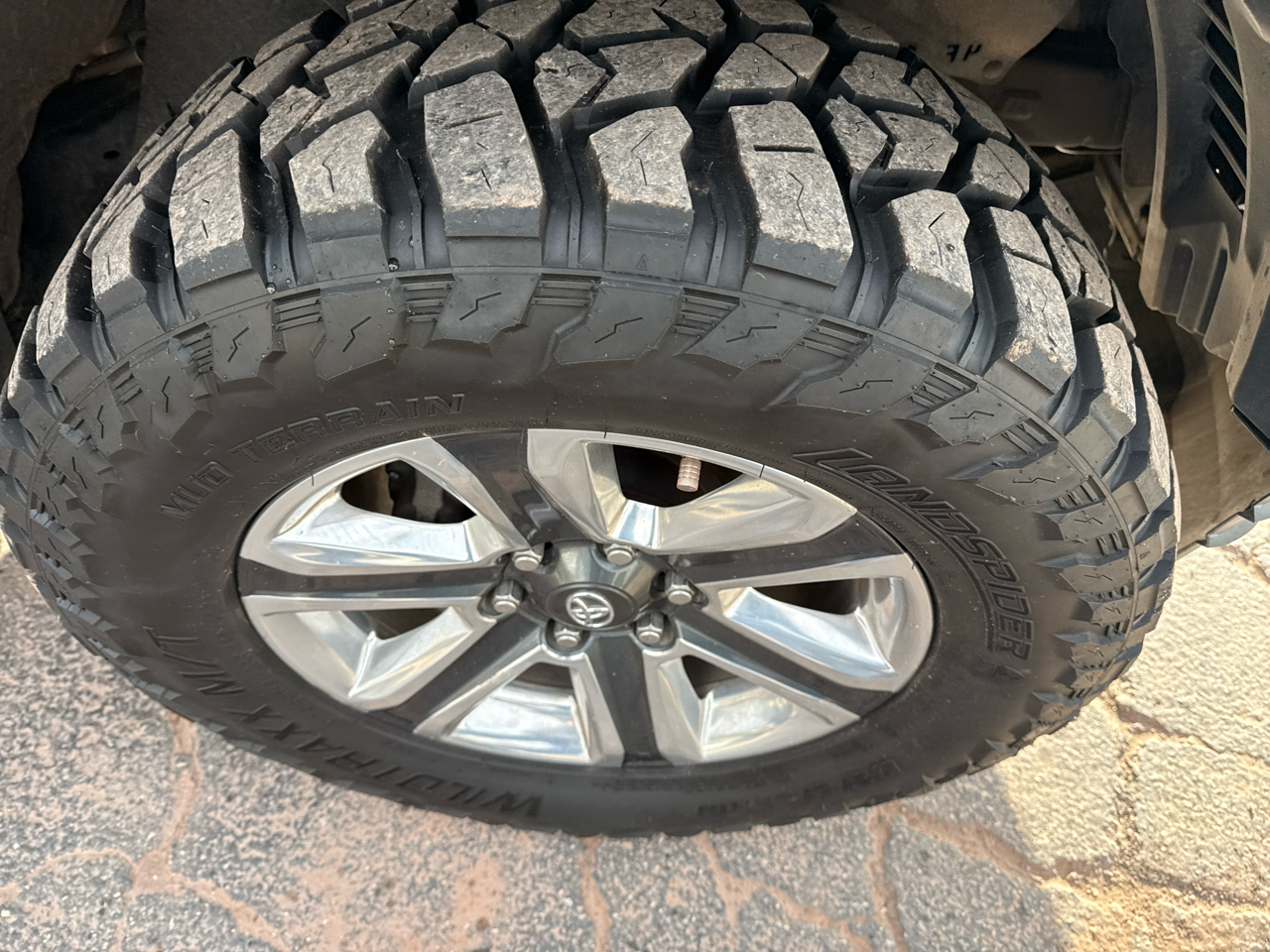 Toyota Tacoma Limited Double Cab V6 6AT 4WD 2016