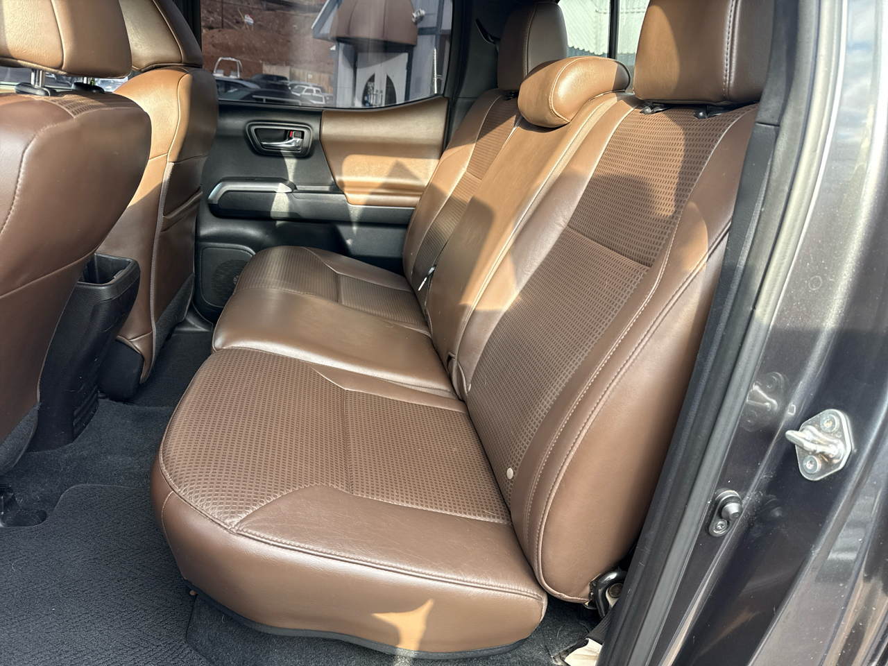 Toyota Tacoma Limited Double Cab V6 6AT 4WD 2016