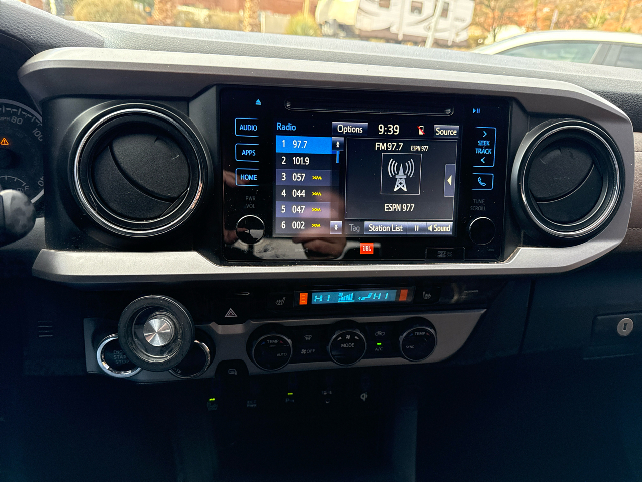 Toyota Tacoma Limited Double Cab V6 6AT 4WD 2016