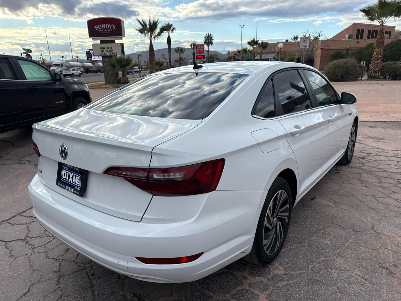 Volkswagen Jetta 1.4T SEL 8A 2020