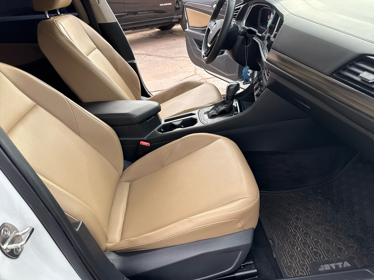 Volkswagen Jetta 1.4T SEL 8A 2020