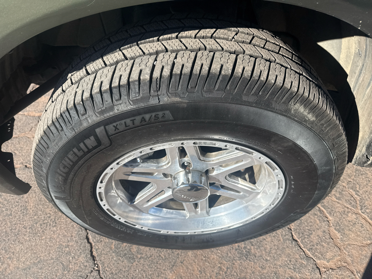 Nissan Armada SE 4WD 2005