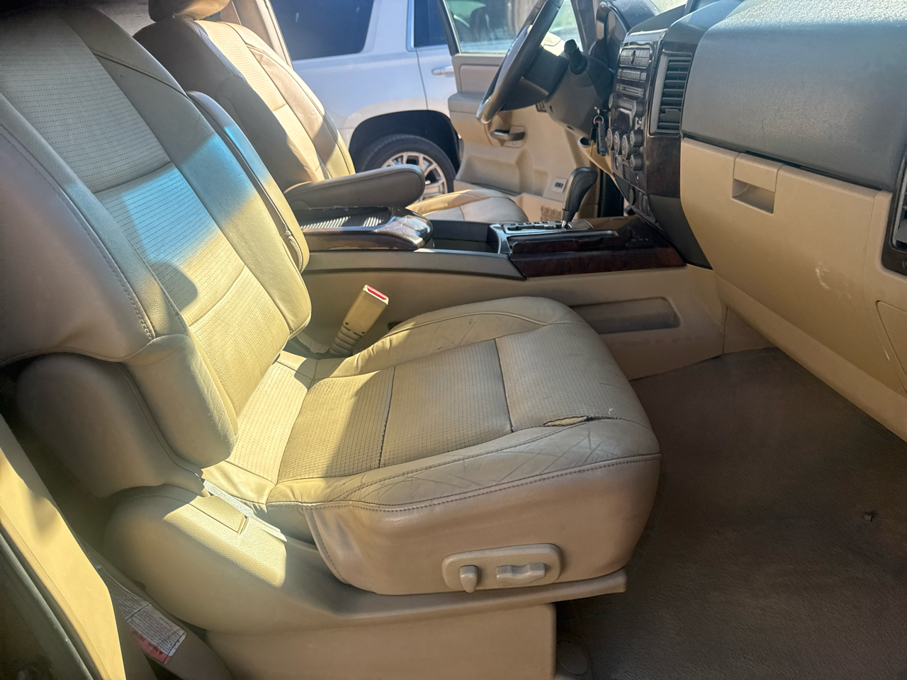 Nissan Armada SE 4WD 2005