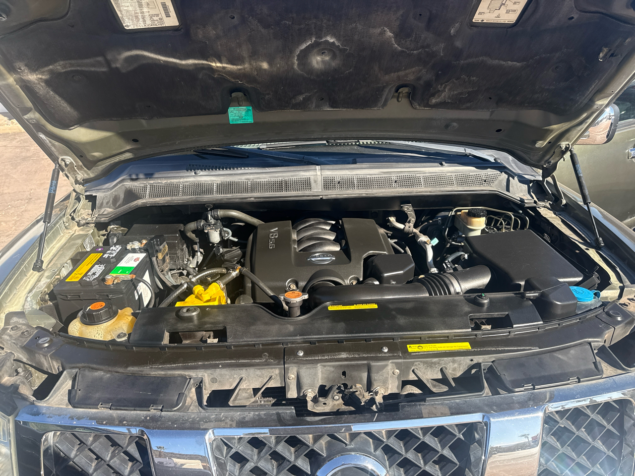 Nissan Armada SE 4WD 2005