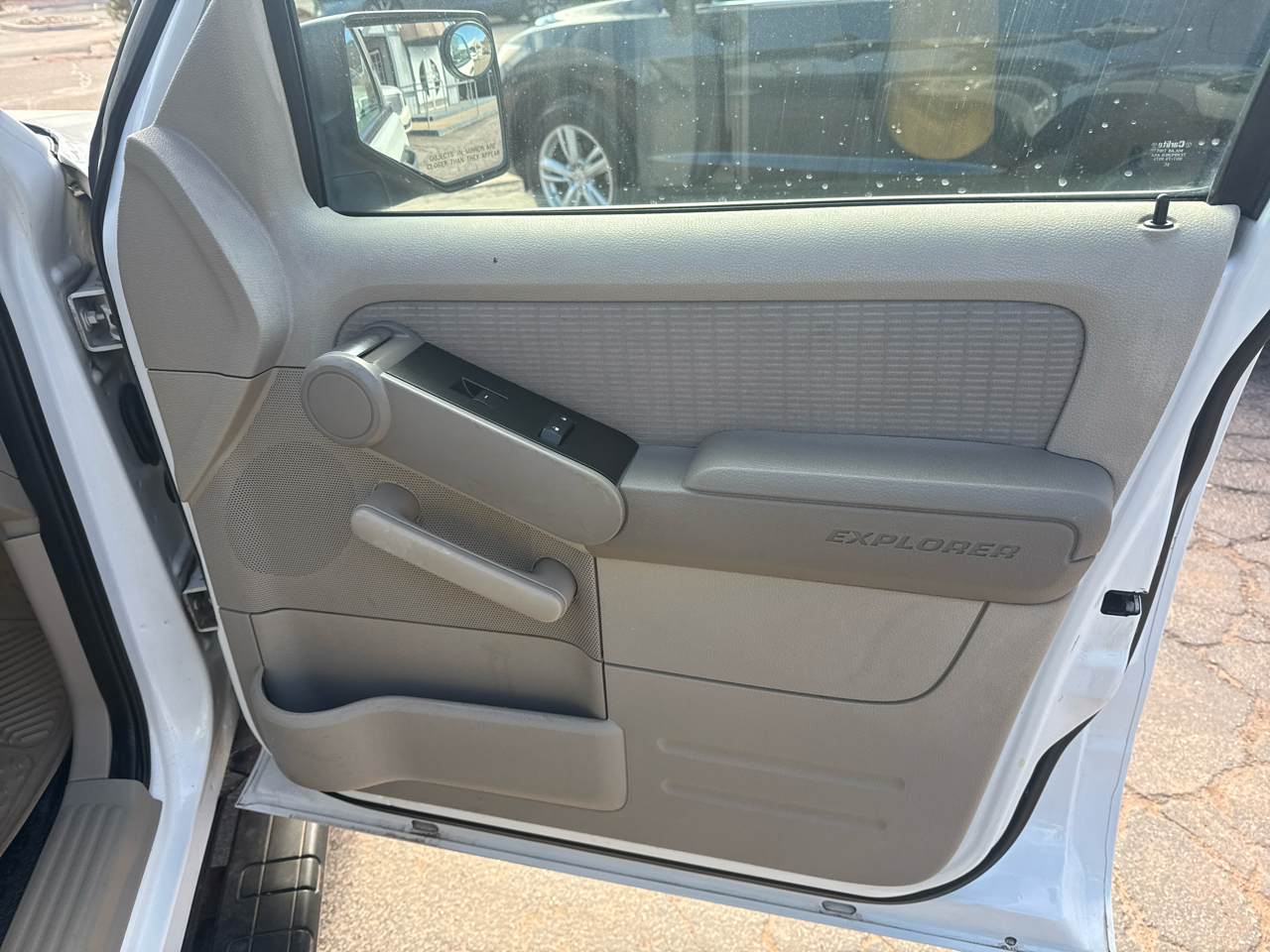 Ford Explorer Sport Trac XLT 4.0L 2WD 2007