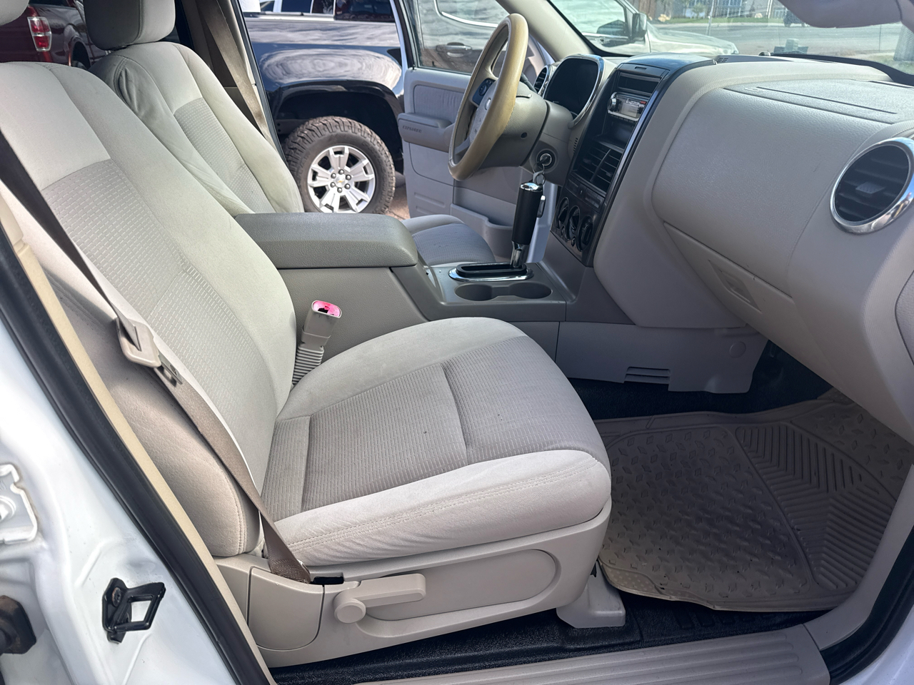 Ford Explorer Sport Trac XLT 4.0L 2WD 2007