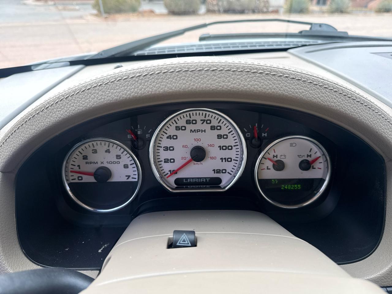 Ford F-150 Lariat SuperCrew 4WD 2004