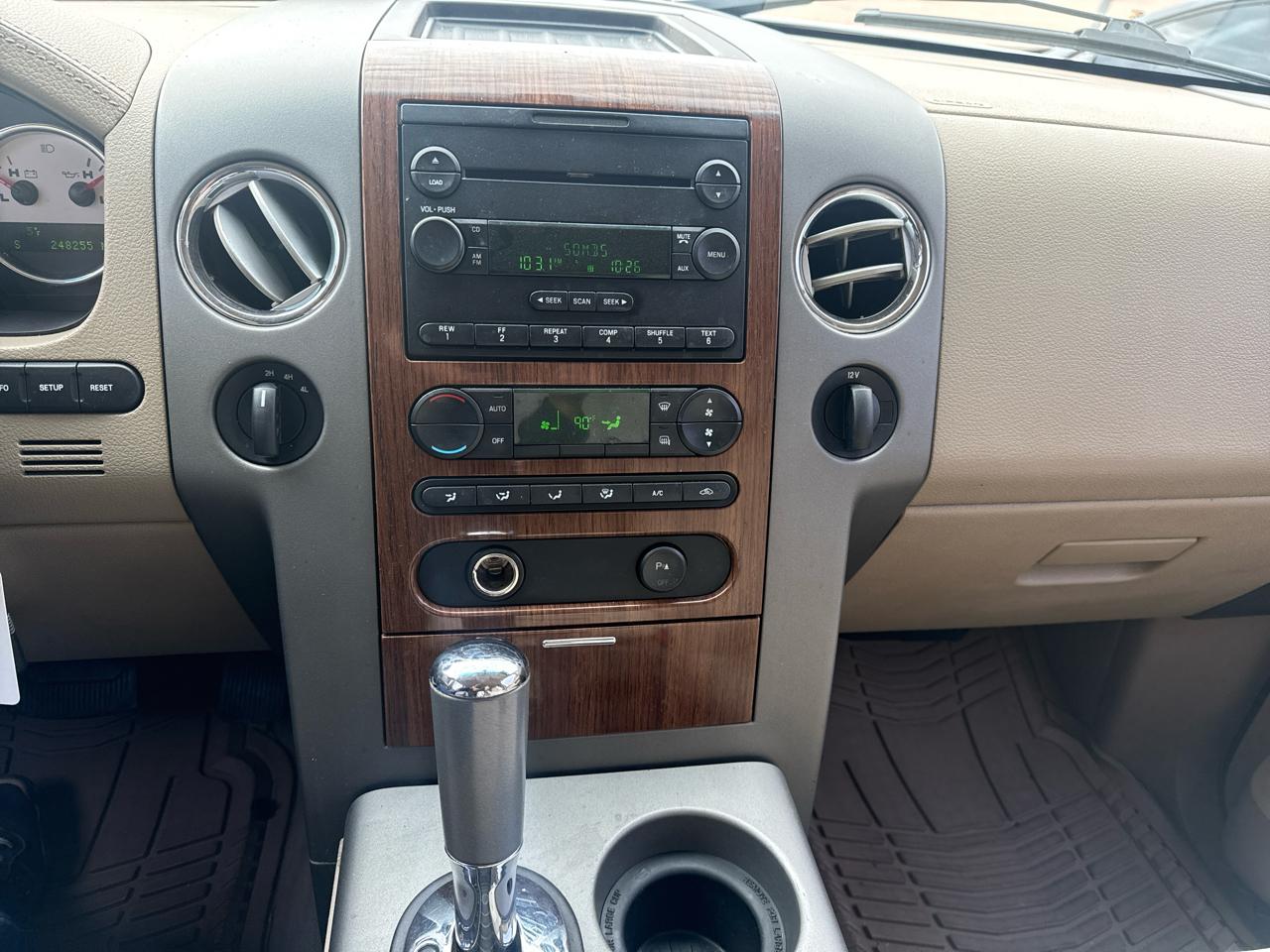 Ford F-150 Lariat SuperCrew 4WD 2004