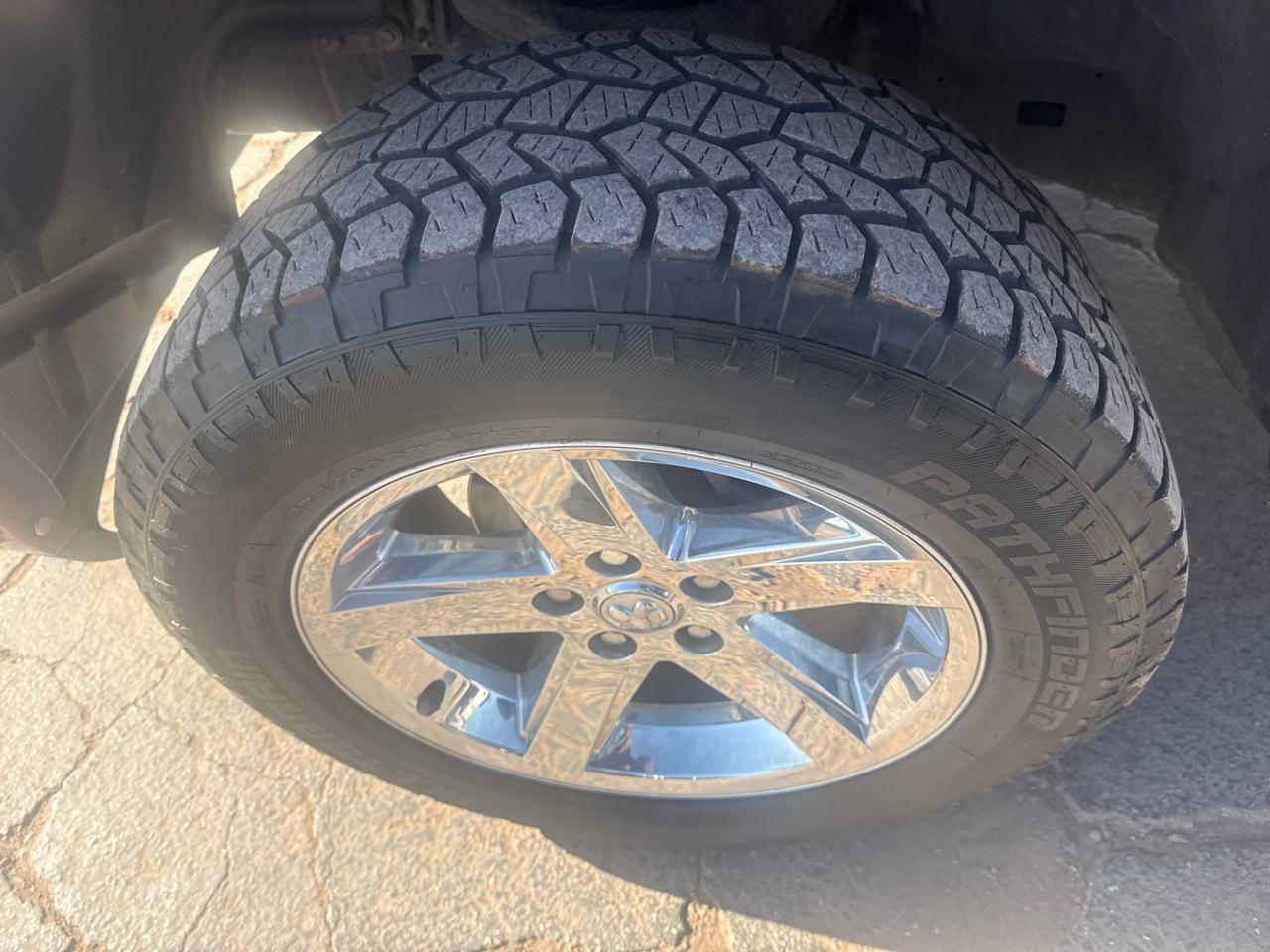 RAM 1500 4WD Crew Cab 140.5" Express 2017