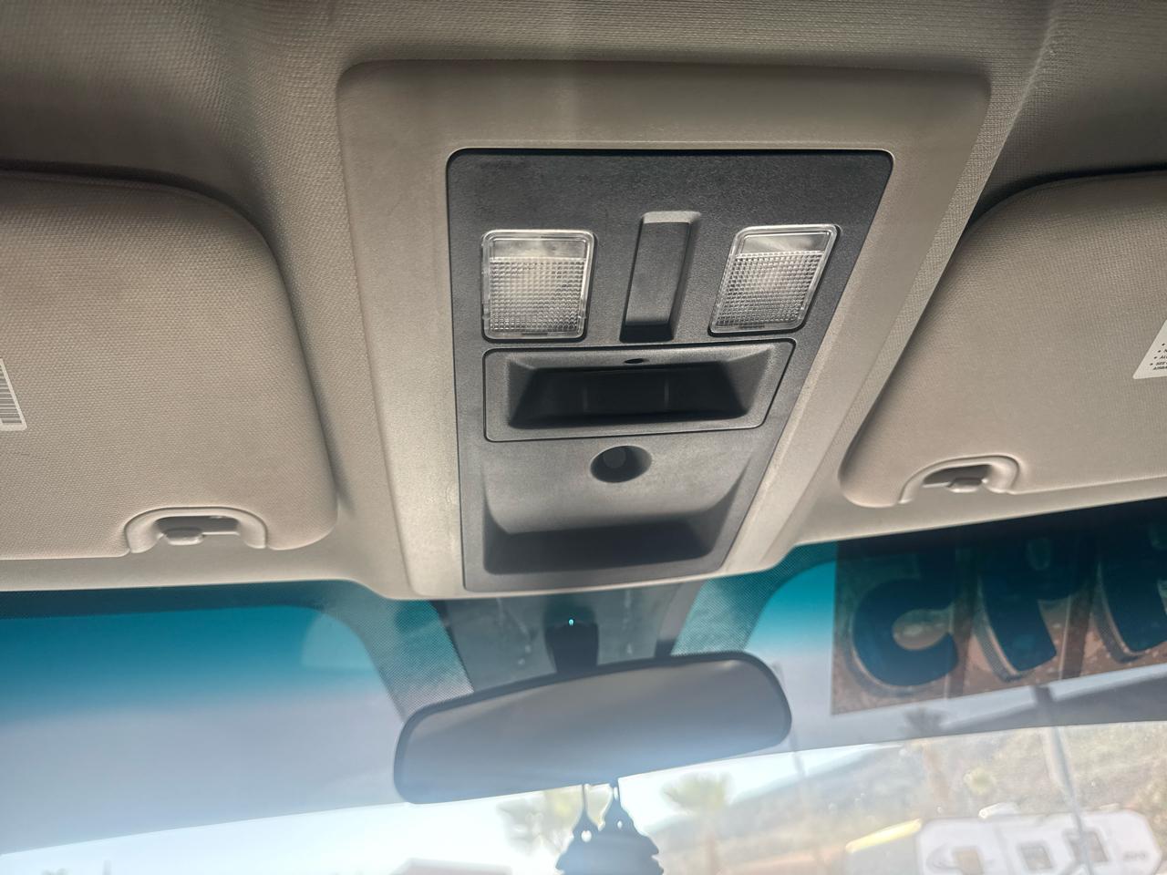 RAM 1500 4WD Crew Cab 140.5" Express 2017