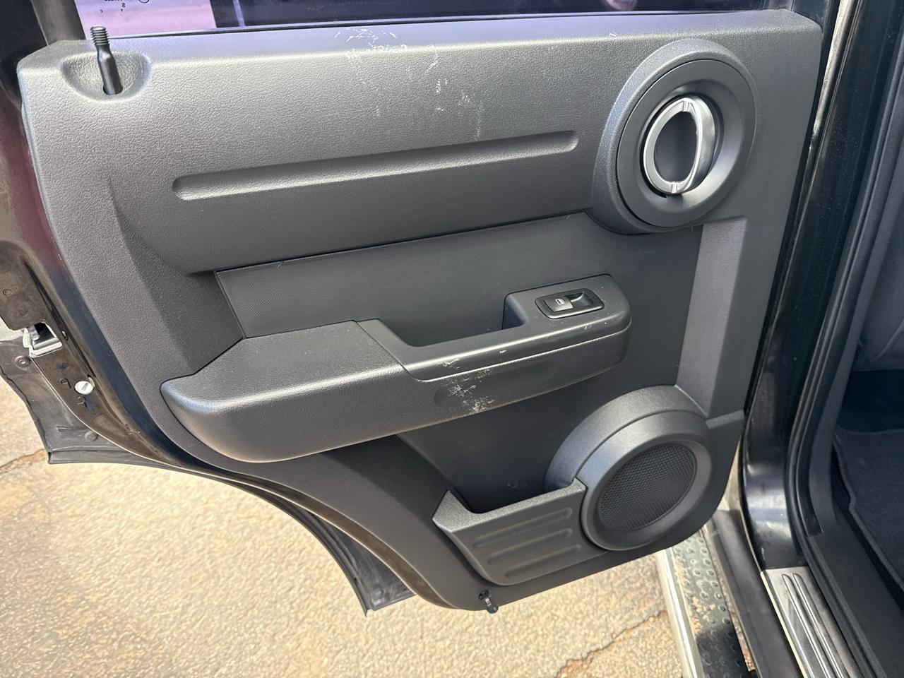 Dodge Nitro SE 2WD 2010