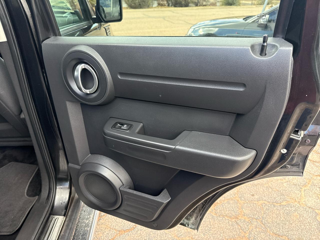 Dodge Nitro SE 2WD 2010