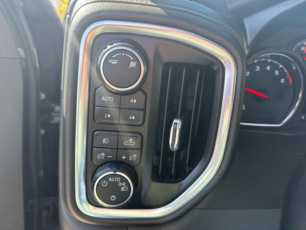 Chevrolet Silverado 1500 LT Trail Boss Crew Cab 4WD 2019