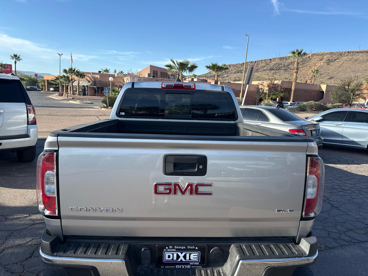 GMC Canyon SLE Crew Cab 4WD Long Box 2016