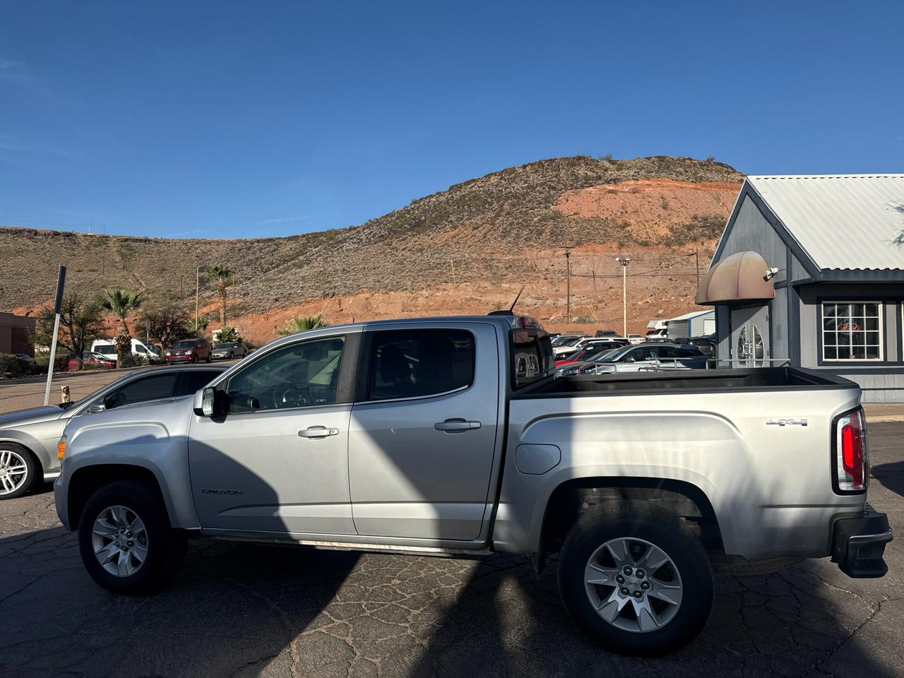 GMC Canyon SLE Crew Cab 4WD Long Box 2016