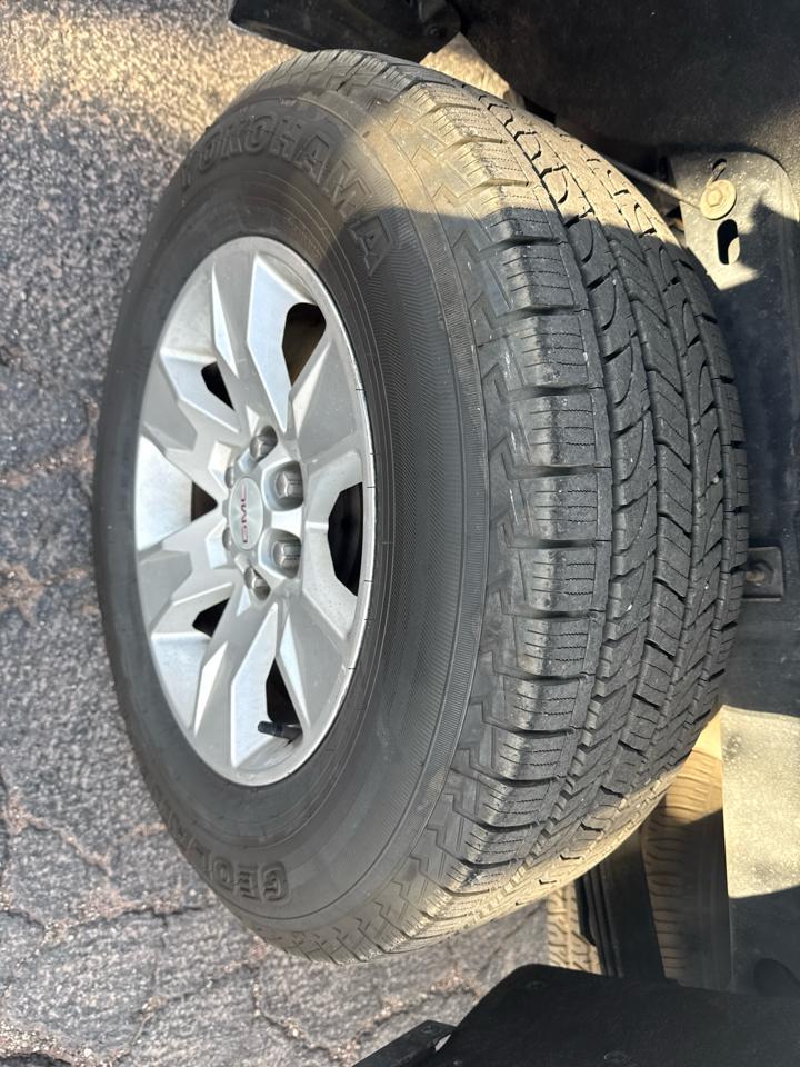 GMC Canyon SLE Crew Cab 4WD Long Box 2016