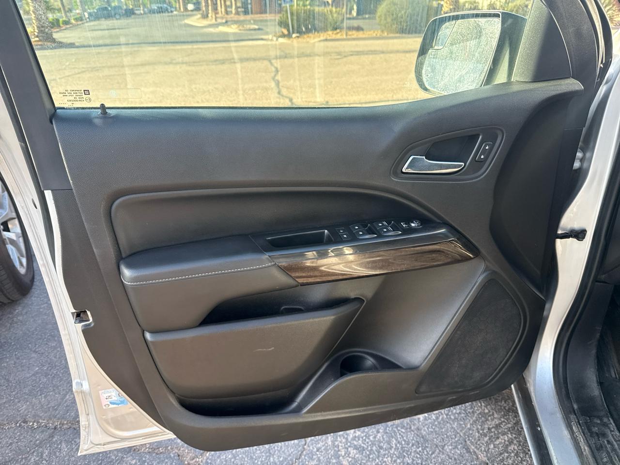 GMC Canyon SLE Crew Cab 4WD Long Box 2016