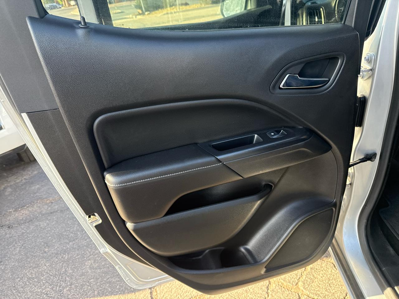 GMC Canyon SLE Crew Cab 4WD Long Box 2016