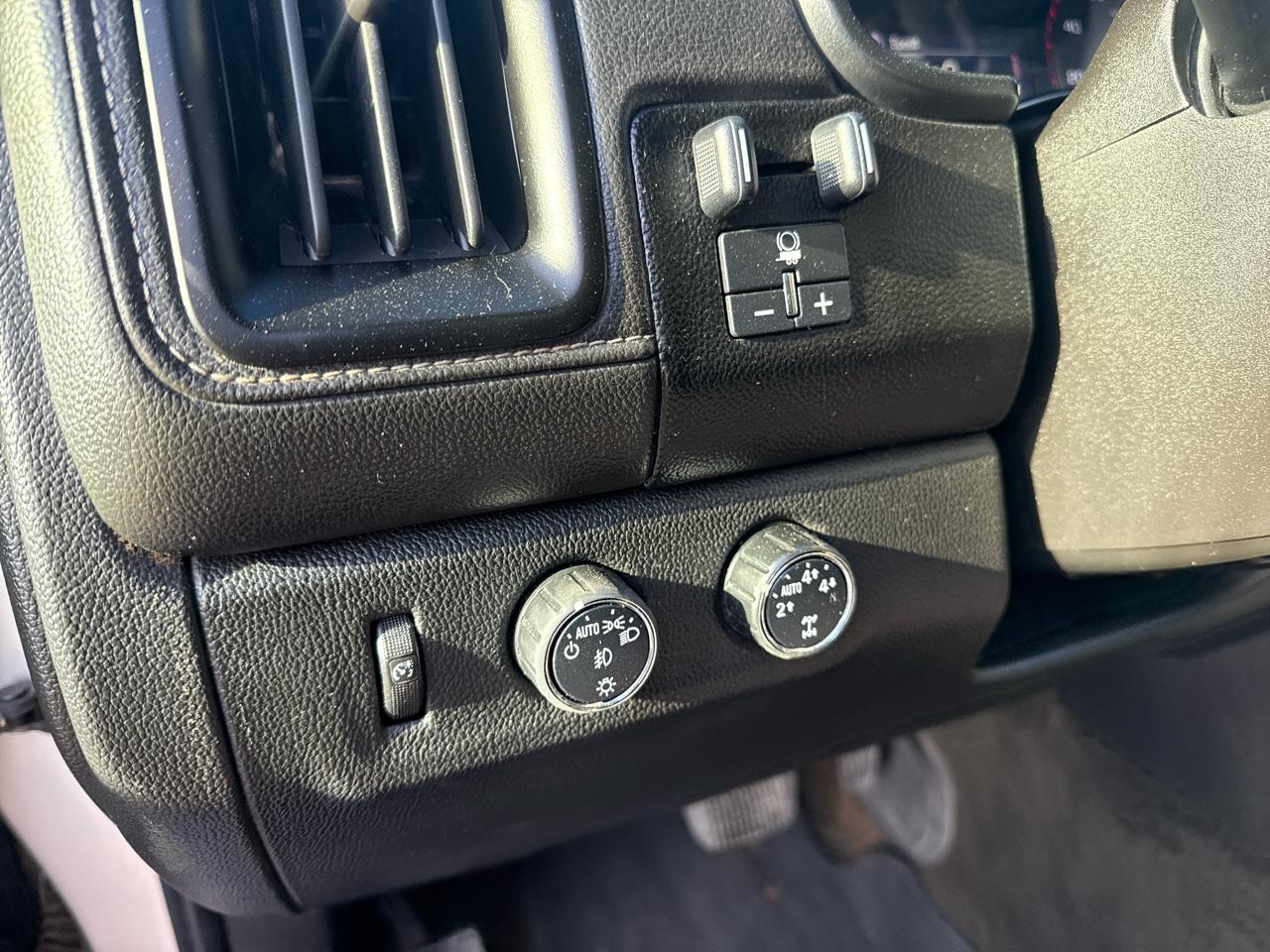 GMC Canyon SLE Crew Cab 4WD Long Box 2016