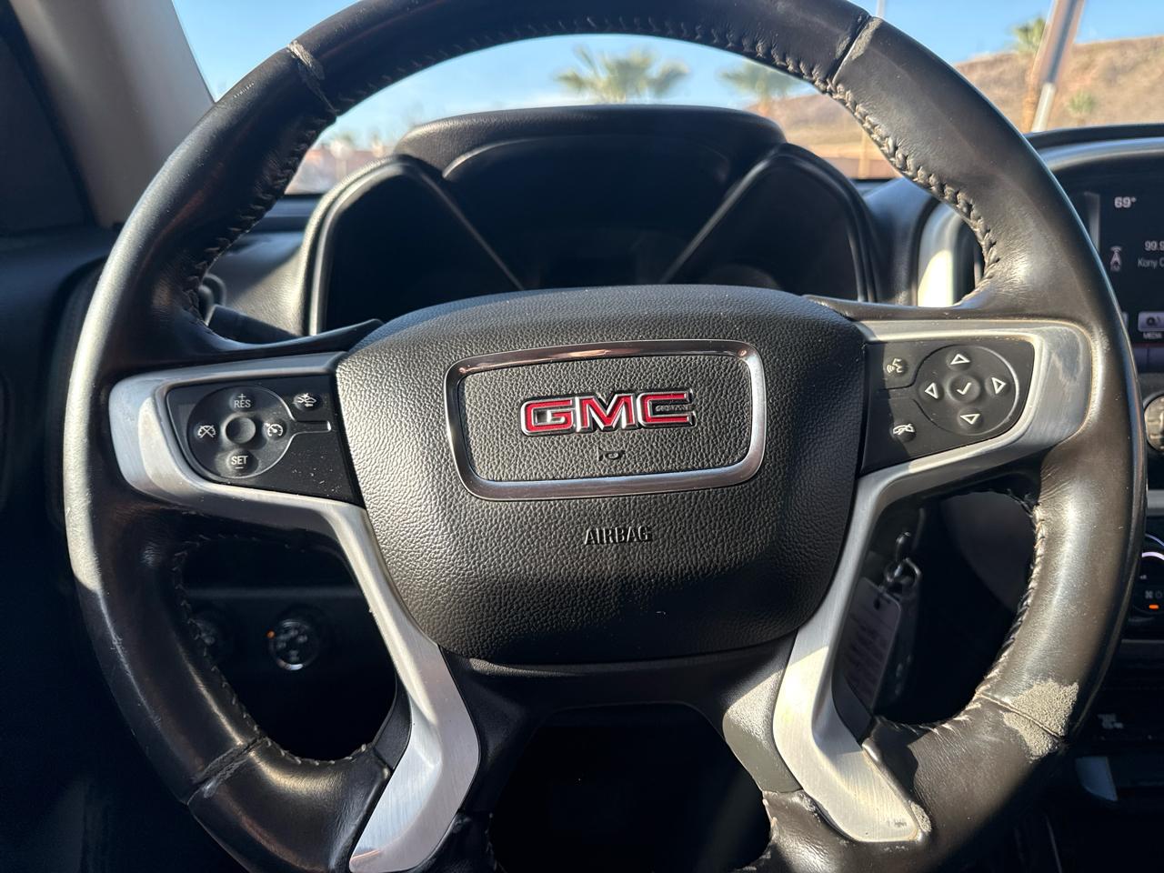 GMC Canyon SLE Crew Cab 4WD Long Box 2016