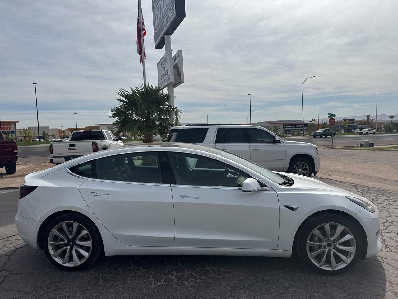 Tesla Model 3 Mid Range 2019