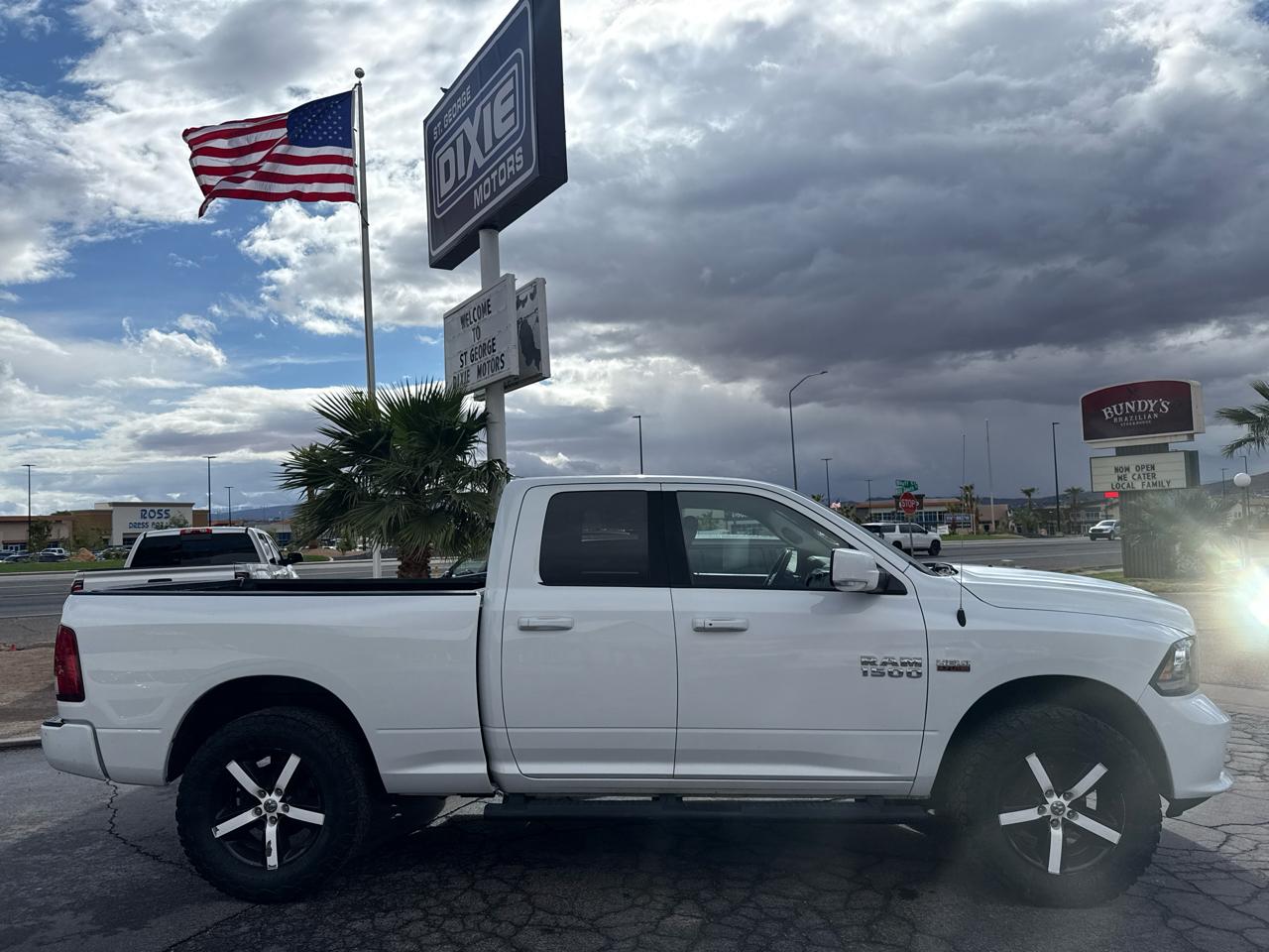 RAM 1500 Sport Quad Cab 4WD 2015