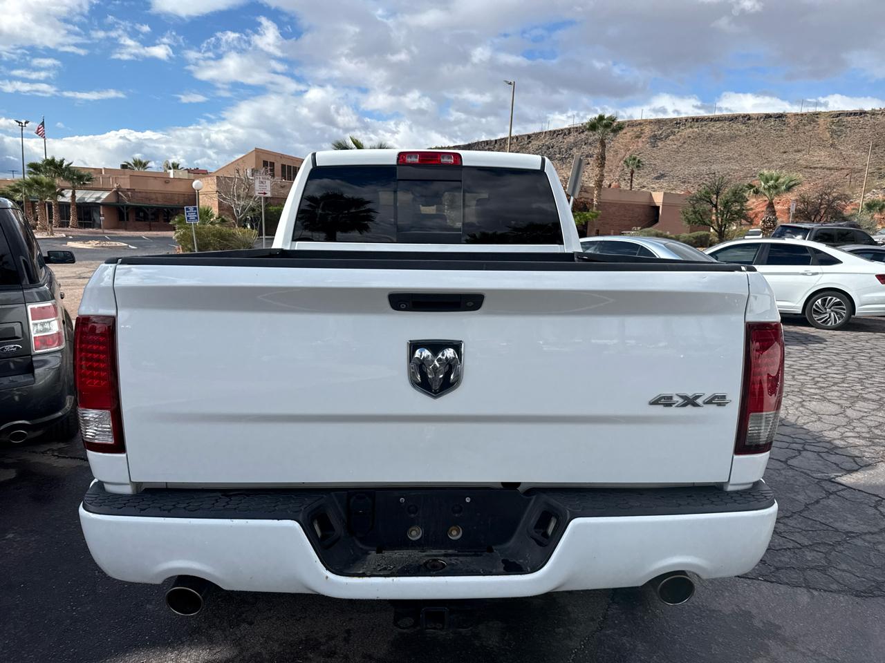 RAM 1500 Sport Quad Cab 4WD 2015