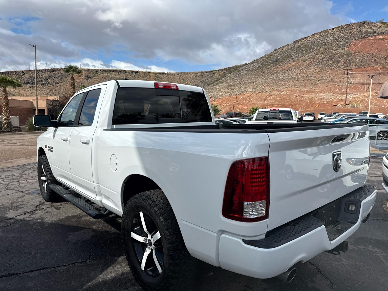 RAM 1500 Sport Quad Cab 4WD 2015