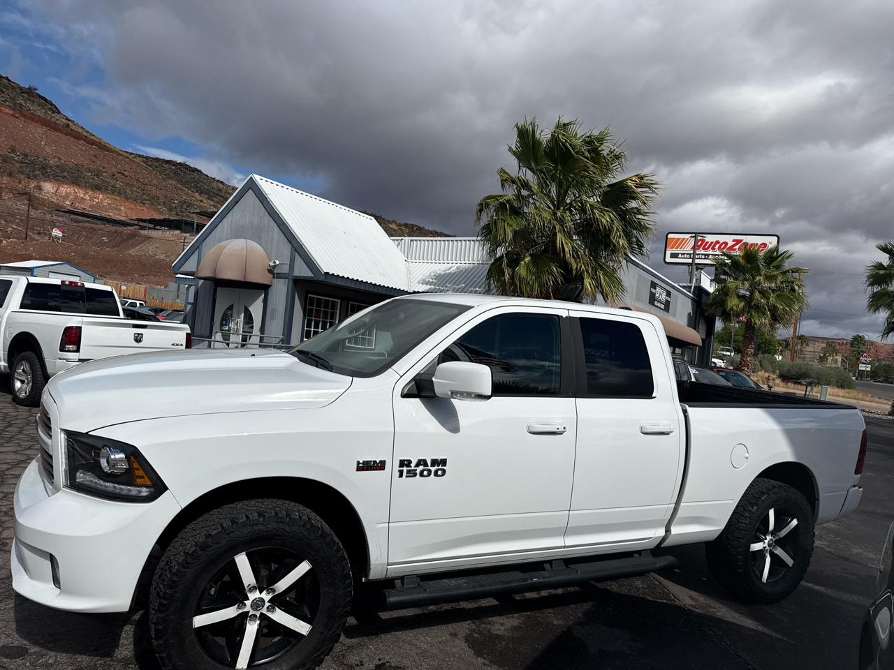 RAM 1500 Sport Quad Cab 4WD 2015