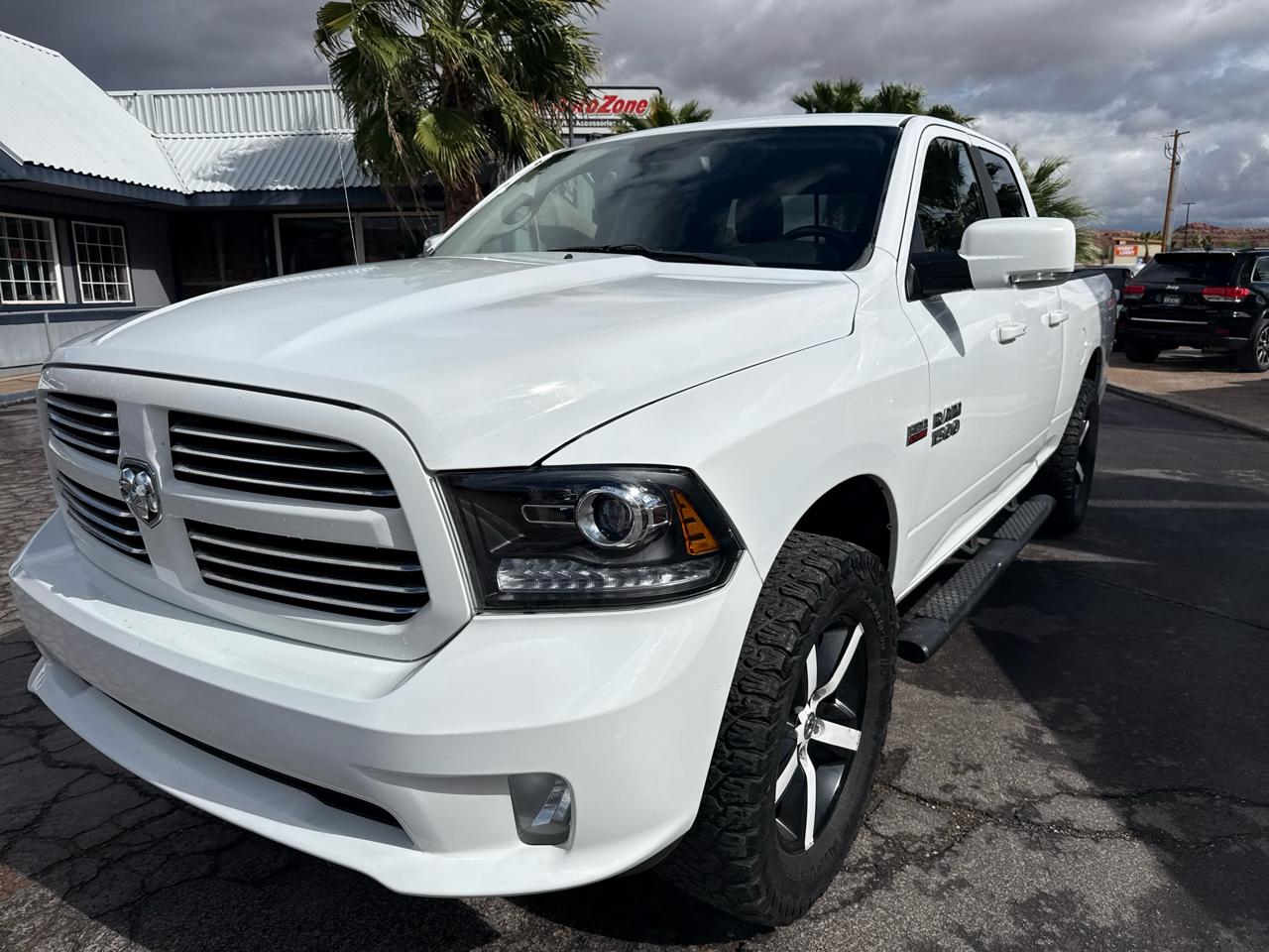 RAM 1500 Sport Quad Cab 4WD 2015