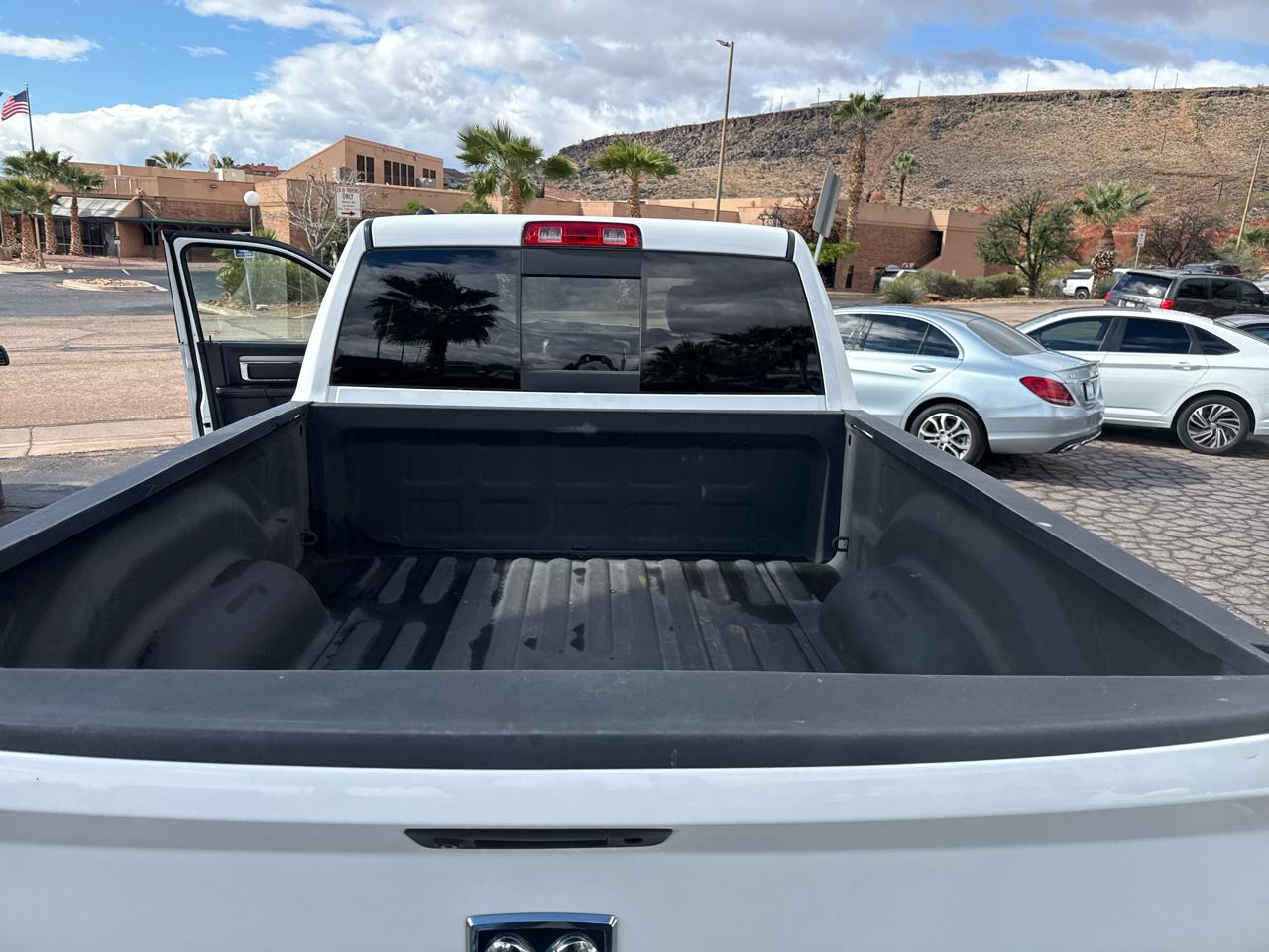 RAM 1500 Sport Quad Cab 4WD 2015