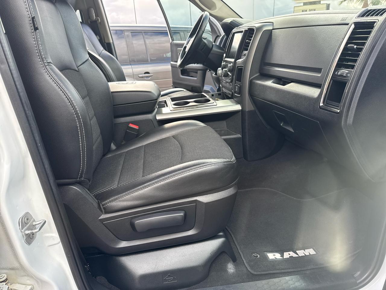 RAM 1500 Sport Quad Cab 4WD 2015