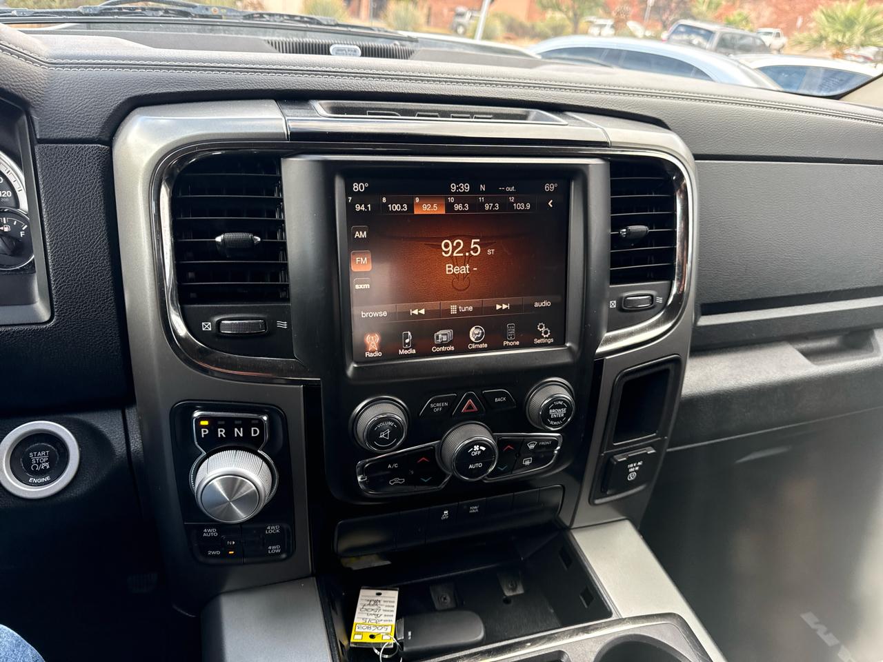 RAM 1500 Sport Quad Cab 4WD 2015